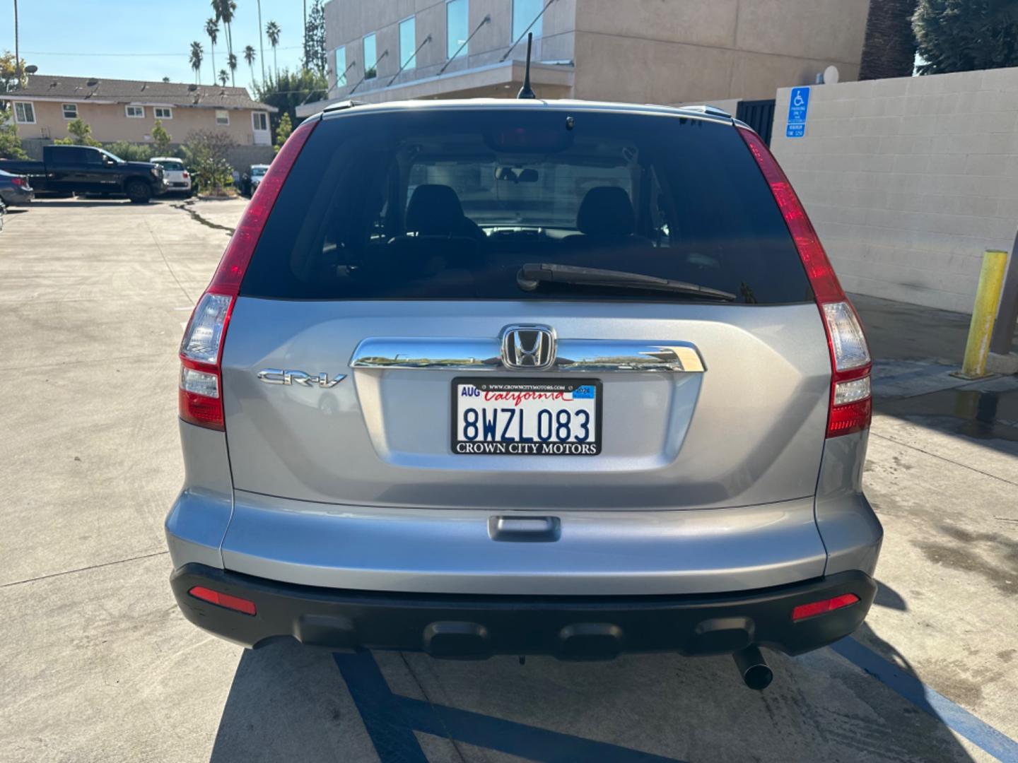 2009 /GRAY Honda CR-V EX 2WD 5-Speed AT (JHLRE38509C) with an 2.4L L4 DOHC 16V engine, 5-Speed Automatic transmission, located at 30 S. Berkeley Avenue, Pasadena, CA, 91107, (626) 248-7567, 34.145447, -118.109398 - One Owner!Moon-roof! Wheel ABS! This 2009 Honda CR-V EX 2WD looks and drives good. This vehicle comes with a dealer 30 day / 1,000 Mile Warranty ( call us for details) and with Options up to 5 years / 100,000 Mile Warranty. Bad credit? We can help! We are the bank. Buy with confidence! All of our - Photo#4